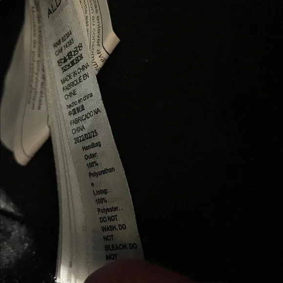 Aldo Elegant Black Quilted Crossbody Bag - Picture 9 of 14